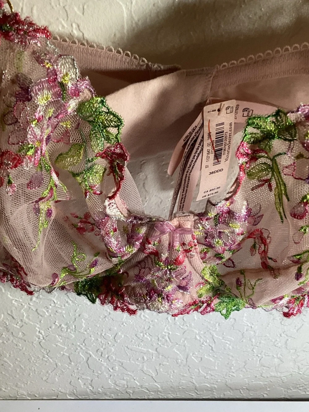 Victoria's Secret Blush Pink Floral Embroidered Underwire Bra